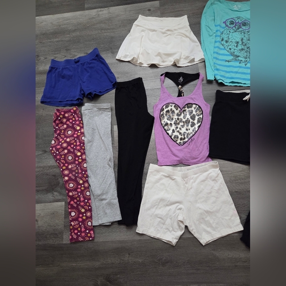 Large Girls Clothing Bundle Size 10/12 – Leggings, Shorts, Tops - Picture 4 of 6